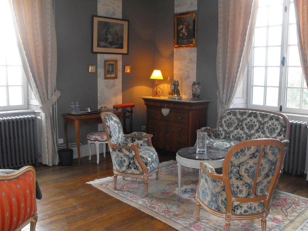 Chateau De Montbrault Fleurigné Exteriér fotografie