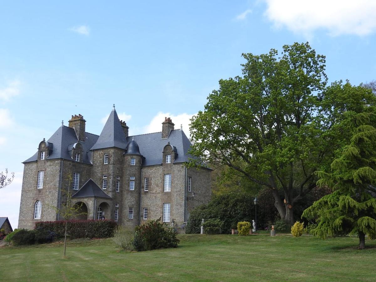 Chateau De Montbrault Fleurigné Exteriér fotografie
