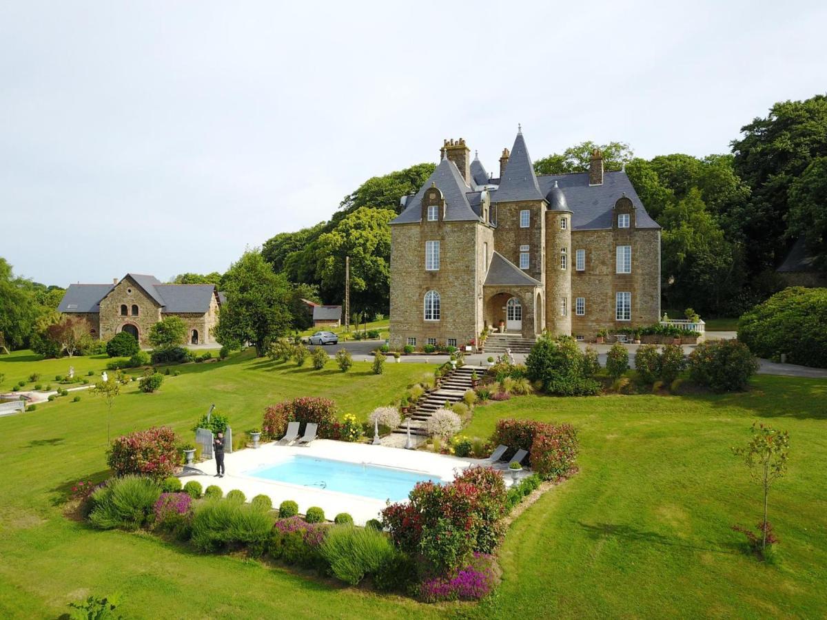Chateau De Montbrault Fleurigné Exteriér fotografie