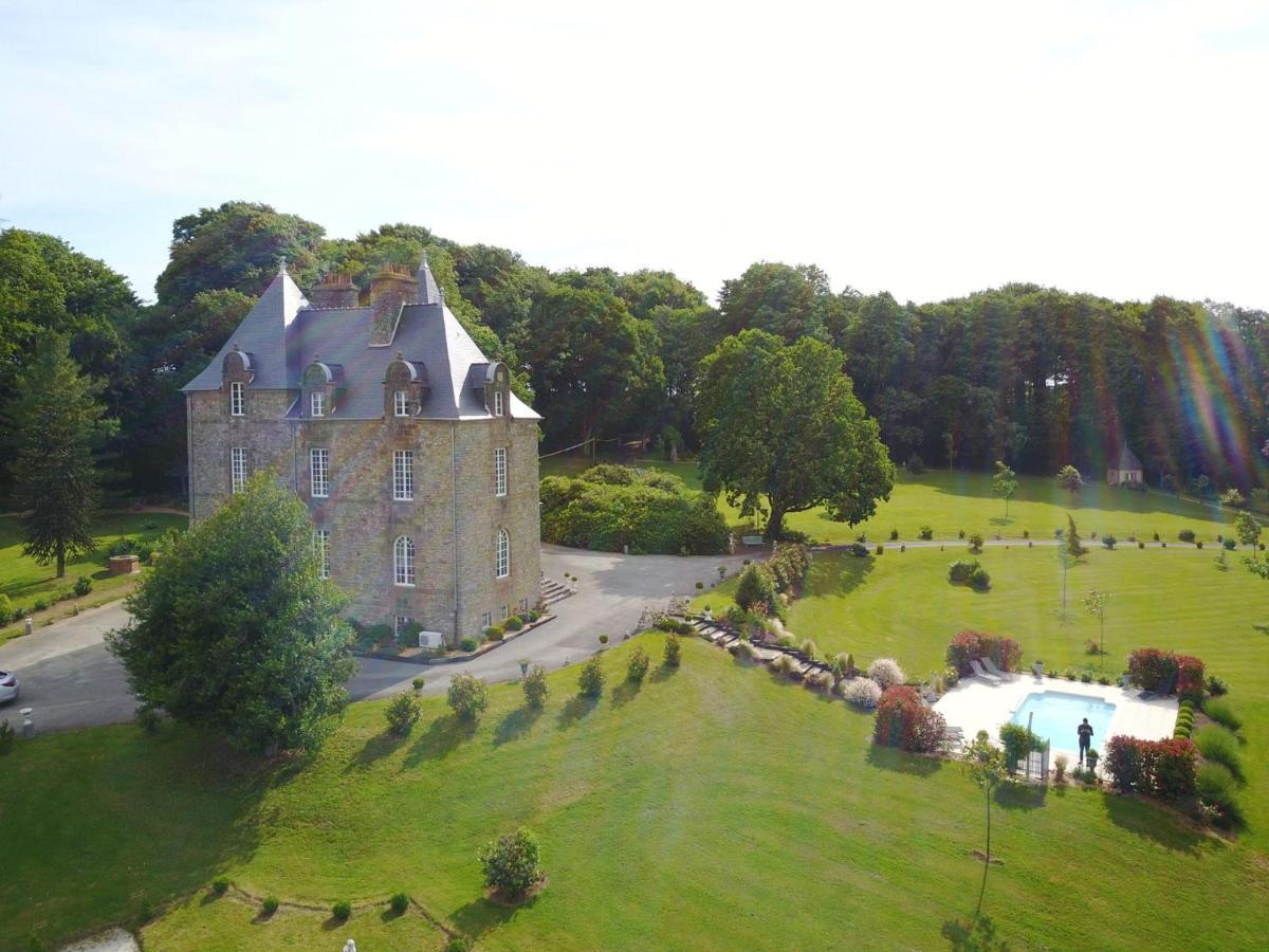 Chateau De Montbrault Fleurigné Exteriér fotografie